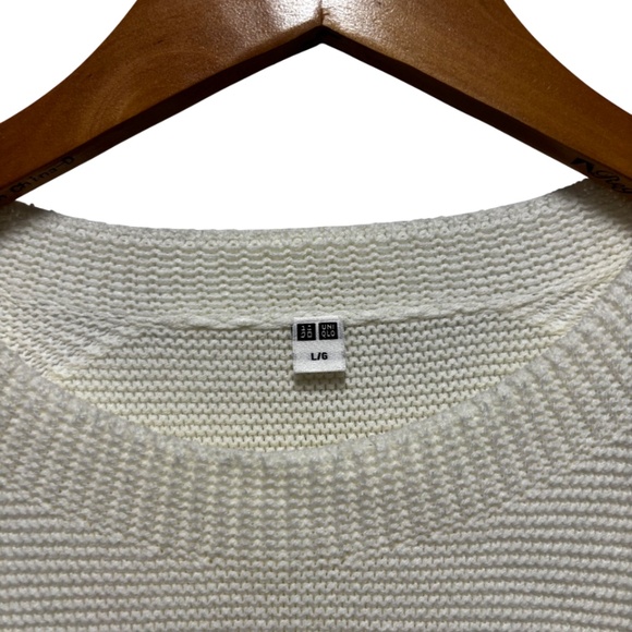 Uniqlo | Women's Cream Knit Crew Neck Sweater - Picture 5 of 9